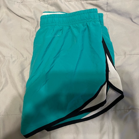 8 pairs of athletic shorts! Selling as a bundle all in good condition - Picture 13 of 16